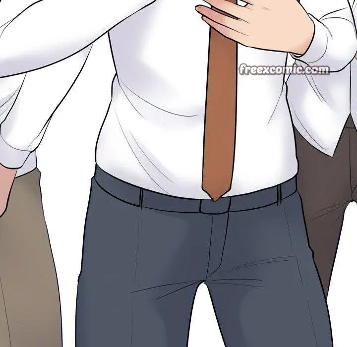 漫画《同事换换爱》第213话第126张图
